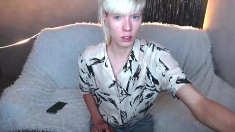 Snapshot of jealousangel chatting on 12/15/25, 12:53 Angel online show from 12/15/25, 12:53