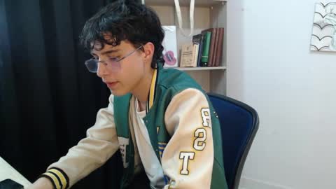 jeam_hot online show from 12/20/24, 09:17