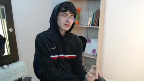 jeam_hot online show from 01/03/25, 01:38