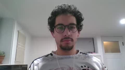 Snapshot of jean_hard_ chatting on 03/05/25, 04:45 jean_hard_ online show from 03/05/25, 04:45