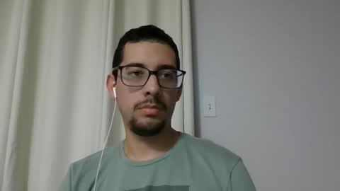 Snapshot of jean_hard_ chatting on 10/21/25, 05:08 jean_hard_ online show from 10/21/25, 05:08