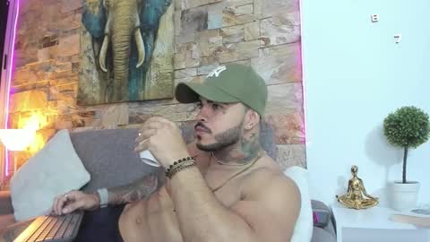 Jean  axelcrow       Modelo Independiente online show from 09/28/25, 06:19