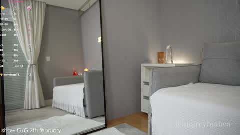 Bianca online show from 02/04/25, 07:55