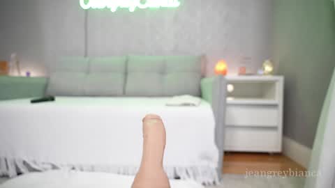 Bianca online show from 02/12/25, 10:26