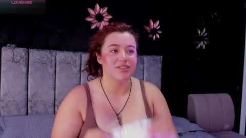 Snapshot of jeannewilliams_ chatting on 04/25/26, 01:41 Jeanne Williams online show from 04/25/26, 01:41