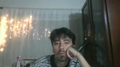 Snapshot of jeannno666 chatting on 12/17/25, 04:07 jeannno666 online show from 12/17/25, 04:07