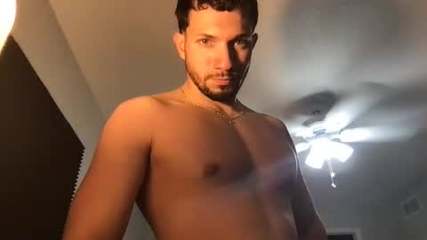 Snapshot of jeanwhitebianco chatting on 11/18/25, 10:36 jeanwhitebianco online show from 11/18/25, 10:36