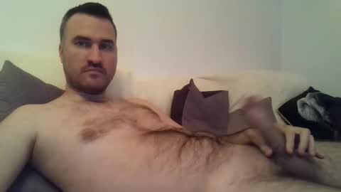 Snapshot of jebeni18 chatting on 10/21/25, 07:58 somefucker6666 online show from 10/21/25, 07:58