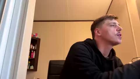 Snapshot of jedibrad11 chatting on 11/05/25, 02:39 JediBrad online show from 11/05/25, 02:39