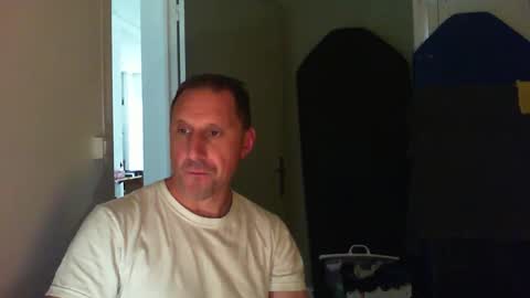 Snapshot of jef74700 chatting on 04/24/26, 11:01 Jrme online show from 04/24/26, 11:01