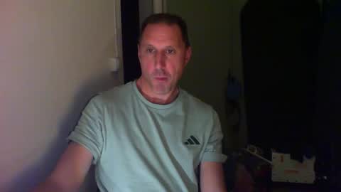 Snapshot of jef74700 chatting on 04/26/26, 04:21 Jrme online show from 04/26/26, 04:21