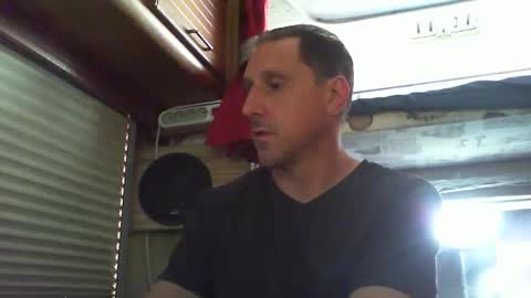 Snapshot of jef74700 chatting on 05/12/26, 11:29 Jrme online show from 05/12/26, 11:29