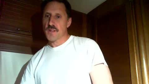 Snapshot of jef74700 chatting on 06/07/26, 06:06 Jrme online show from 06/07/26, 06:06