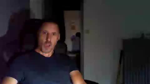 Snapshot of jef74700 chatting on 07/27/26, 05:14 Jrme online show from 07/27/26, 05:14