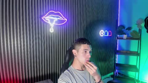 Snapshot of jefer_rick chatting on 12/15/25, 12:53 Jeff online show from 12/15/25, 12:53