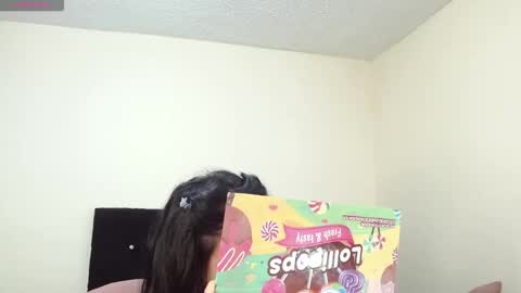 Snapshot of jeff_and_jade chatting on 01/07/26, 11:01 jeff and jade online show from 01/07/26, 11:01