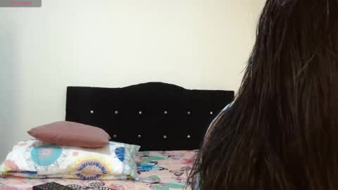 Snapshot of jeff_and_jade chatting on 02/11/26, 12:21 jeff and jade online show from 02/11/26, 12:21