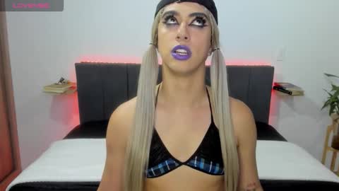  ashley   online show from 10/22/25, 06:35