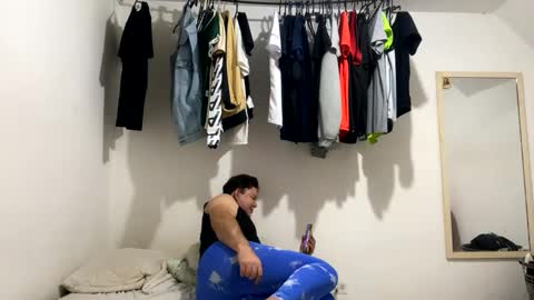 Snapshot of jeff_sexy754 chatting on 11/13/25, 02:21 jeff_sexy754 online show from 11/13/25, 02:21