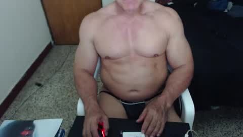 Snapshot of jefmuscletw chatting on 02/03/25, 12:04 brayam online show from 02/03/25, 12:04