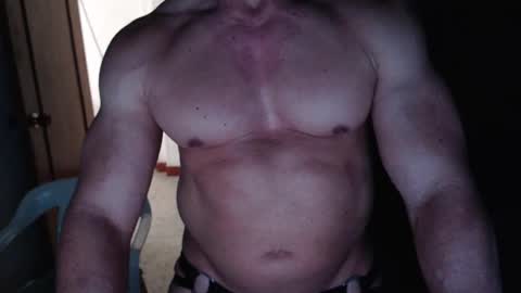 Snapshot of jefmuscletw chatting on 02/25/25, 03:27 brayam online show from 02/25/25, 03:27