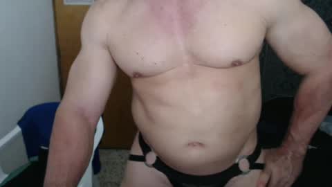 Snapshot of jefmuscletw chatting on 09/20/25, 03:29 brayam online show from 09/20/25, 03:29