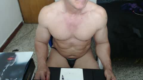 Snapshot of jefmuscletw chatting on 10/12/25, 12:26 brayam online show from 10/12/25, 12:26