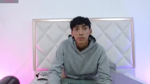 Snapshot of jeiden_tay chatting on 11/04/25, 04:55 Camilo online show from 11/04/25, 04:55