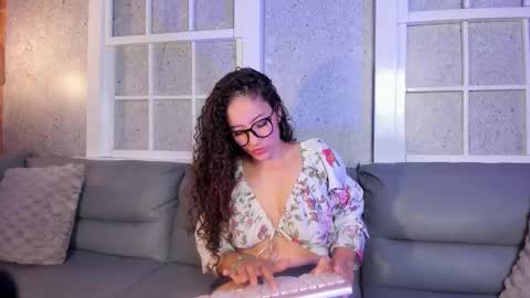 Snapshot of jeilovee chatting on 02/09/26, 11:36 Jen online show from 02/09/26, 11:36