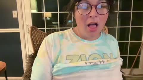 Snapshot of jellybeanin chatting on 10/04/25, 06:00 Jelli online show from 10/04/25, 06:00