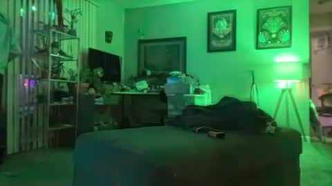 Snapshot of jellyfishfun chatting on 01/09/25, 12:25 Guy Jones online show from 01/09/25, 12:25