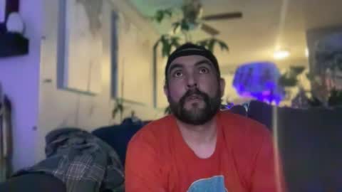 Snapshot of jellyfishfun chatting on 12/17/25, 07:47 Guy Jones online show from 12/17/25, 07:47