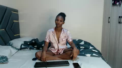 Jemmi online show from 06/06/26, 05:01