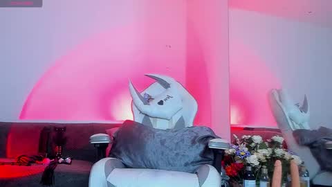 jen online show from 10/25/25, 07:49