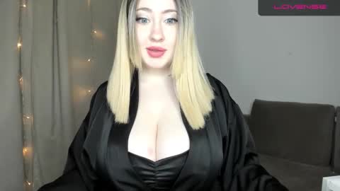 Snapshot of jenahaze chatting on 02/04/25, 05:01 Jena online show from 02/04/25, 05:01