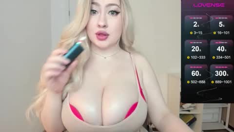 Snapshot of jenahaze chatting on 11/27/25, 05:20 Jena online show from 11/27/25, 05:20