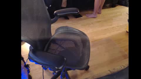 PegMePlease online show from 10/31/25, 08:21