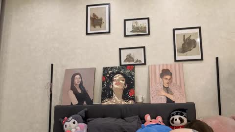 Snapshot of jenie_fire chatting on 05/29/26, 01:42 Dolly online show from 05/29/26, 01:42