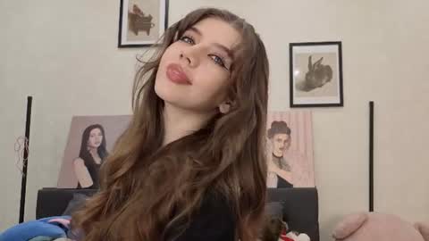Snapshot of jenie_fire chatting on 07/05/26, 01:29 Dolly online show from 07/05/26, 01:29
