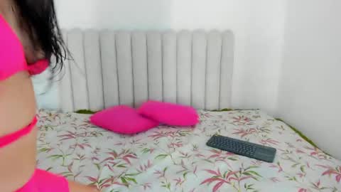 Jenifer online show from 04/22/26, 10:11