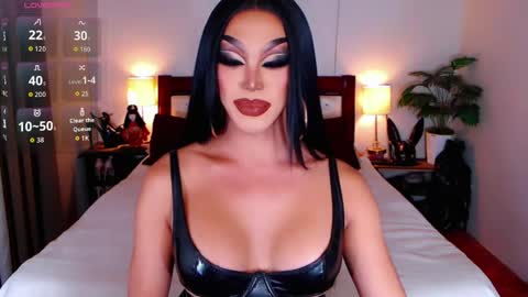 Queen Jenifer online show from 04/30/26, 06:47
