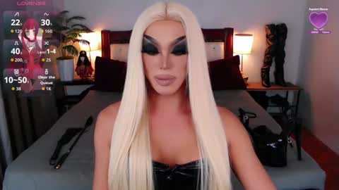 Snapshot of jenifers_body chatting on 07/21/26, 03:53 Queen Jenifer online show from 07/21/26, 03:53