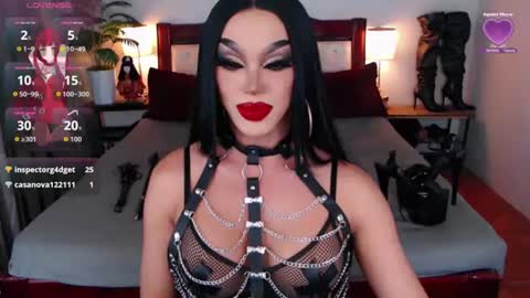 Snapshot of jenifers_body chatting on 07/24/26, 04:21 Queen Jenifer online show from 07/24/26, 04:21
