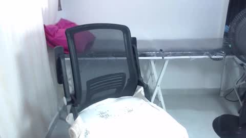 jenifer online show from 04/27/26, 07:01