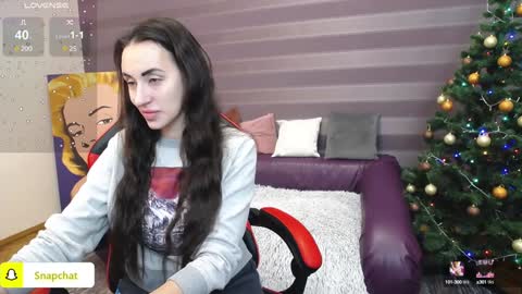 Snapshot of jeniferstone chatting on 12/26/24, 07:35 Kira online show from 12/26/24, 07:35