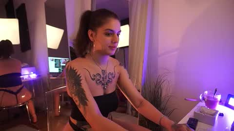 Snapshot of jeniffer_foxx chatting on 09/09/25, 05:18 jeniffer_foxx online show from 09/09/25, 05:18