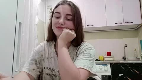 Snapshot of jeniffervaneck chatting on 12/13/25, 10:15 Jeniffer online show from 12/13/25, 10:15