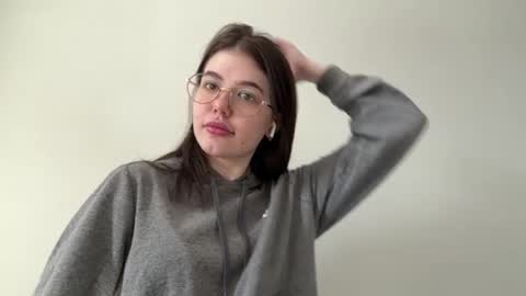 Snapshot of jeninebourgoyne chatting on 03/30/26, 10:27 Mary online show from 03/30/26, 10:27