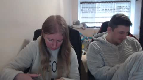 JenisAndPeter online show from 12/14/25, 08:09