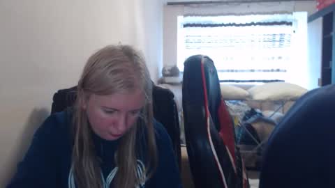 JenisAndPeter online show from 04/29/26, 06:06